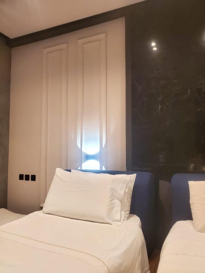 Remarkable Apartment Тирана Экстерьер фото