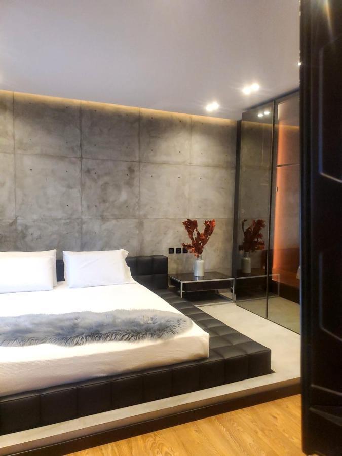 Remarkable Apartment Тирана Экстерьер фото